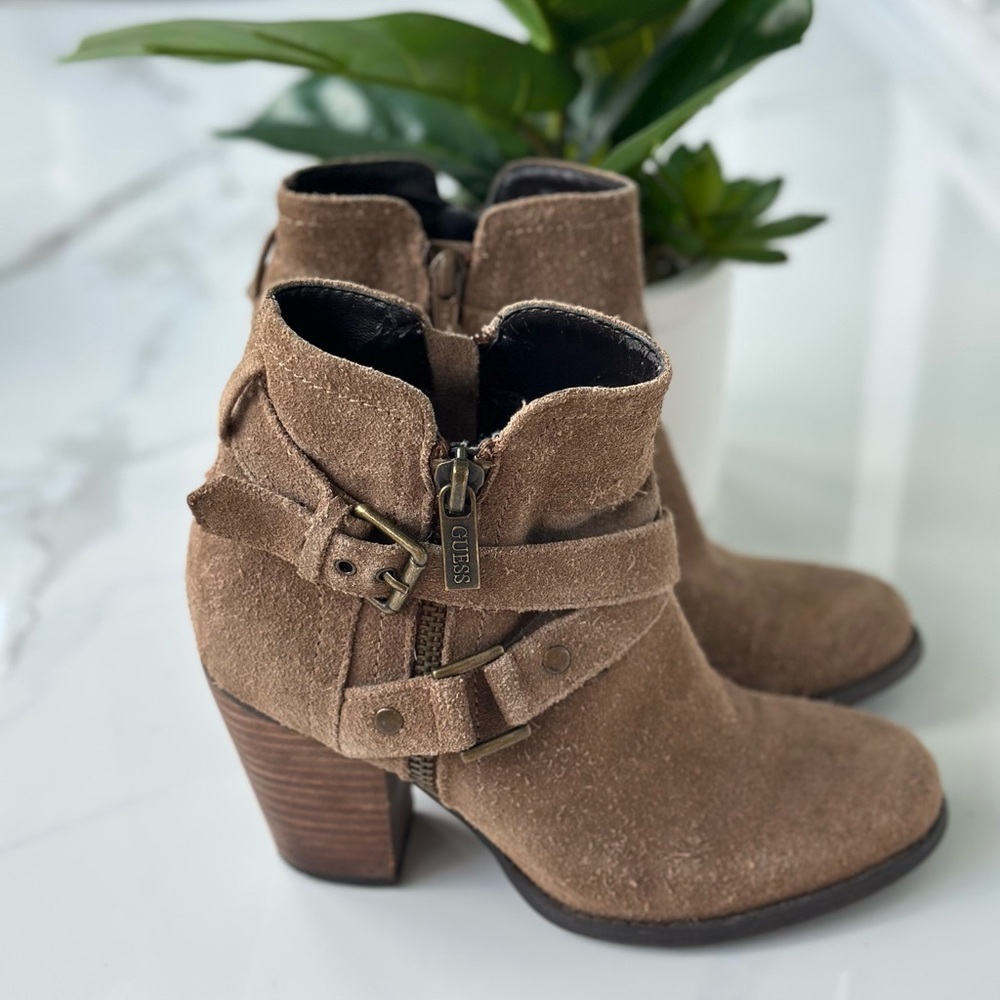 GUESS Boots Women's Tan Brown Western Suede Ankle Booties Cowgirl 6